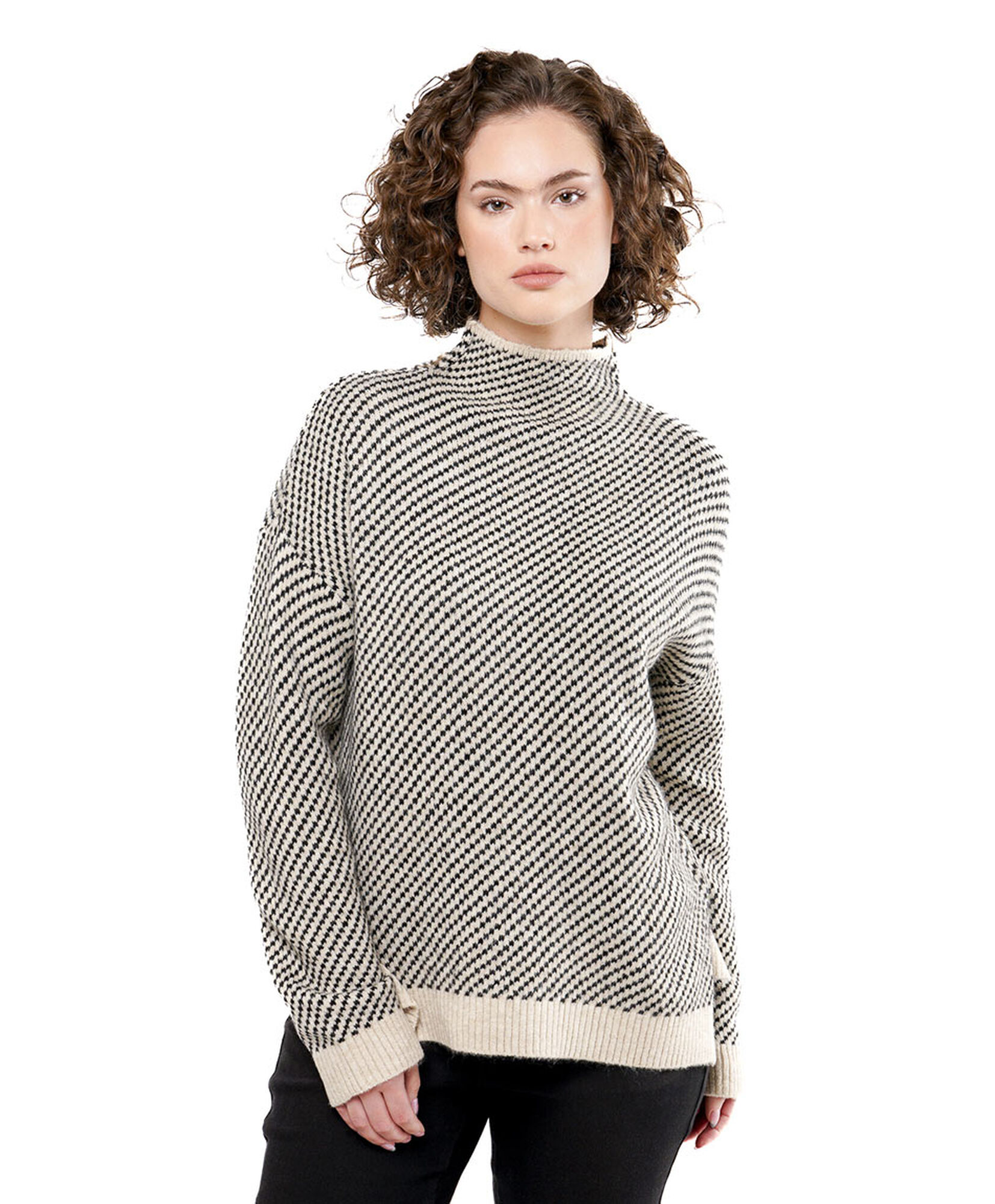 Sweater mujer bicolor cuello alto 1 Sweater mujer bicolor cuello alto