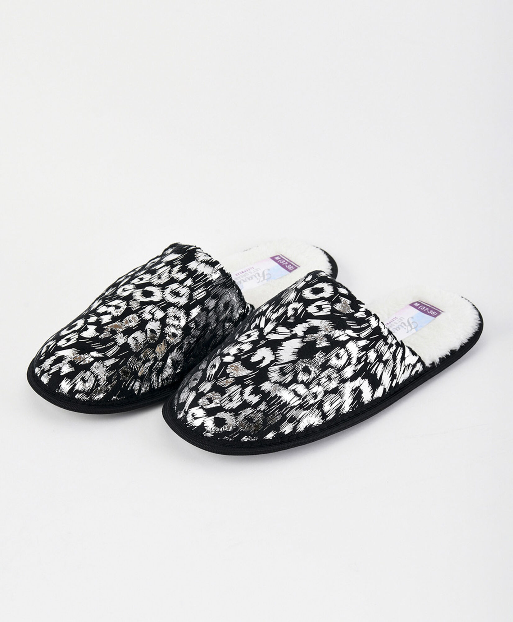 Pantufla mujer animal print brillo 
