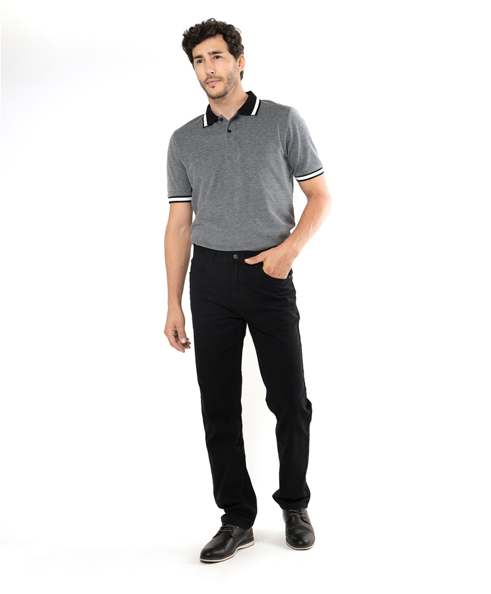 Pantal&oacute;n hombre liso bÃ¡sico negro 
