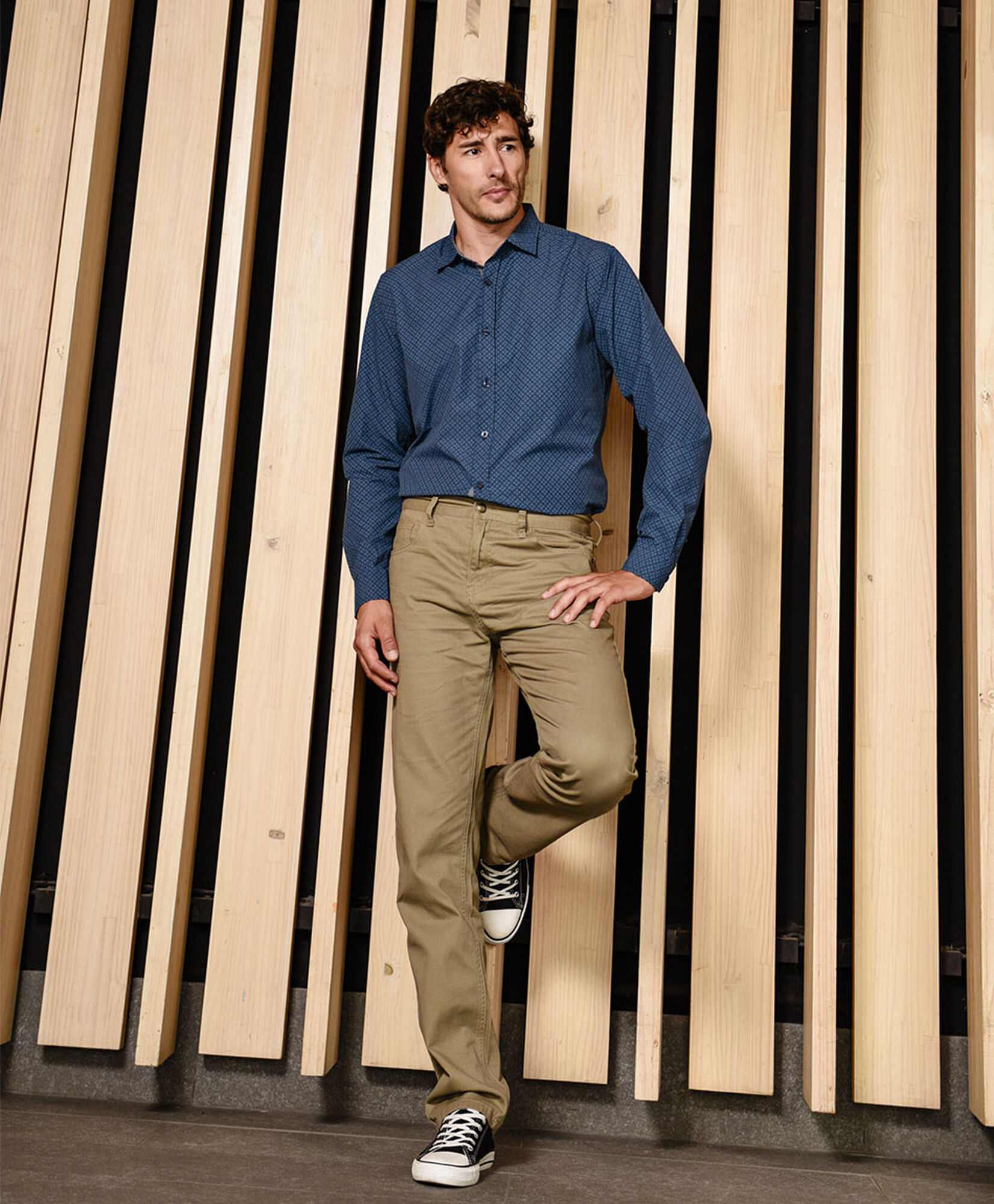 Pantal&oacute;n hombre bÃ¡sico 