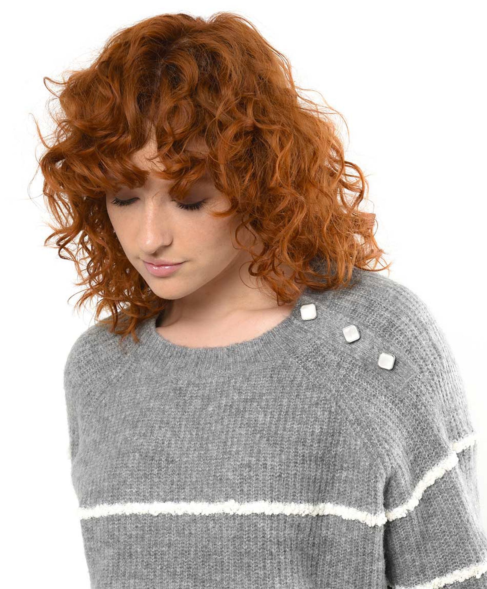 Sweater mujer líneas detalle hombro 3 Sweater mujer líneas detalle hombro